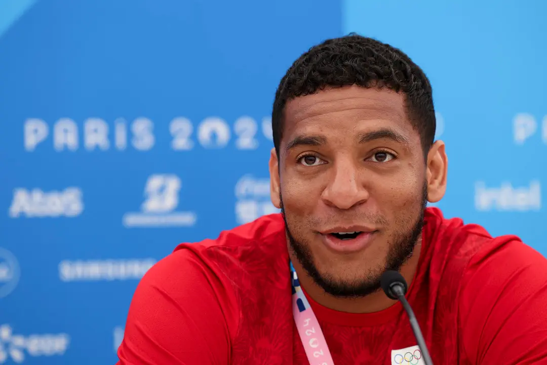 El integrante del equipo ol&iacute;mpico espa&ntilde;ol de boxeo Emmanuel Reyes Pla, durante la rueda de prensa convocada por el equipo de cara a su participaci&oacute;n en los Juegos Ol&iacute;mpicos de Par&iacute;s 2024, en la capital francesa. EFE/Sashenka Guti&eacute;rrez
