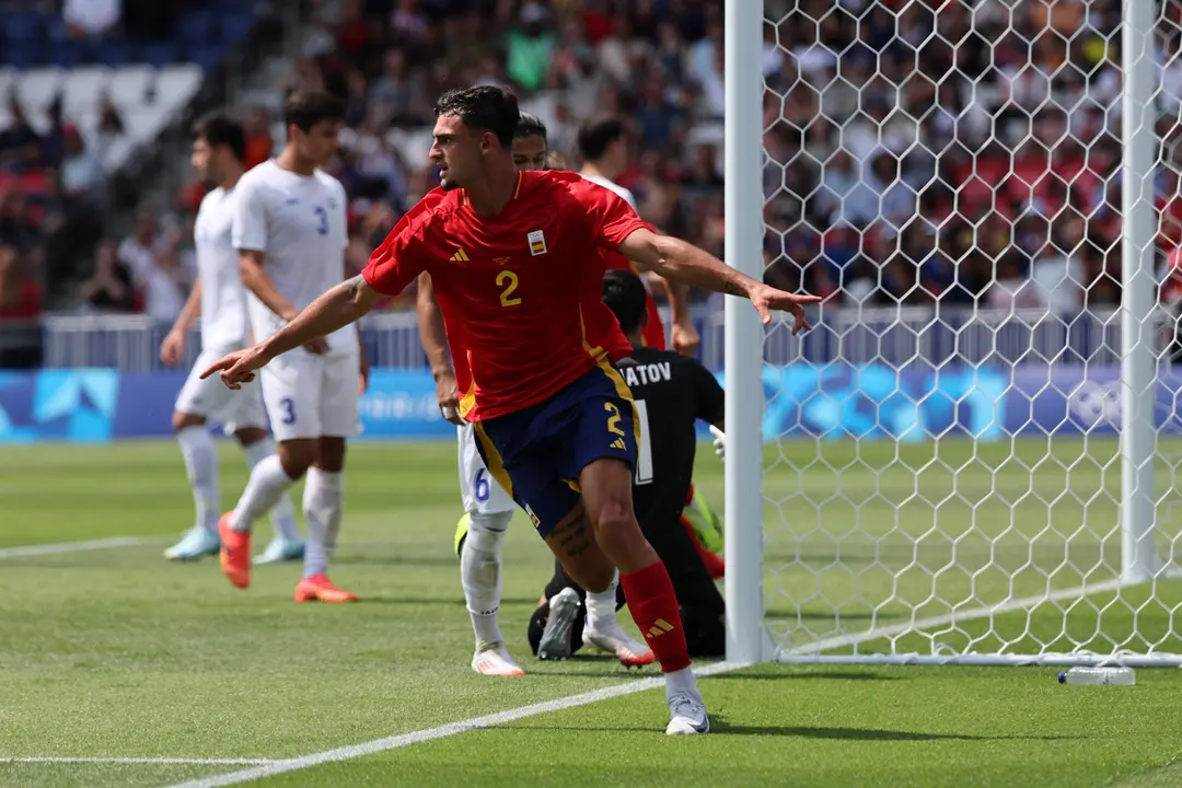 Marc Pubill celebra un gol durante el partido ante Uzbekist&aacute;n. EFE/Miguel Guti&eacute;rrez