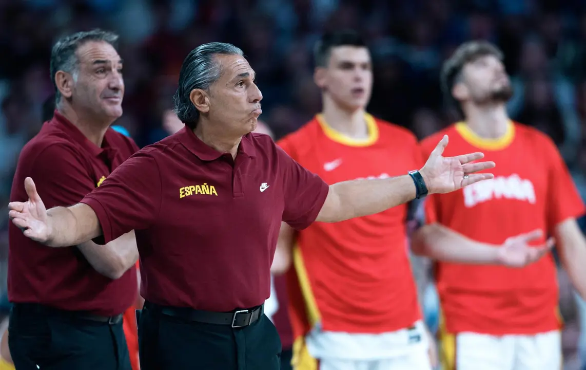 El seleccionador espa&ntilde;ol Sergio Scariolo durante el partido ante Grecia. EFE/EPA/ALEX PLAVEVSKI