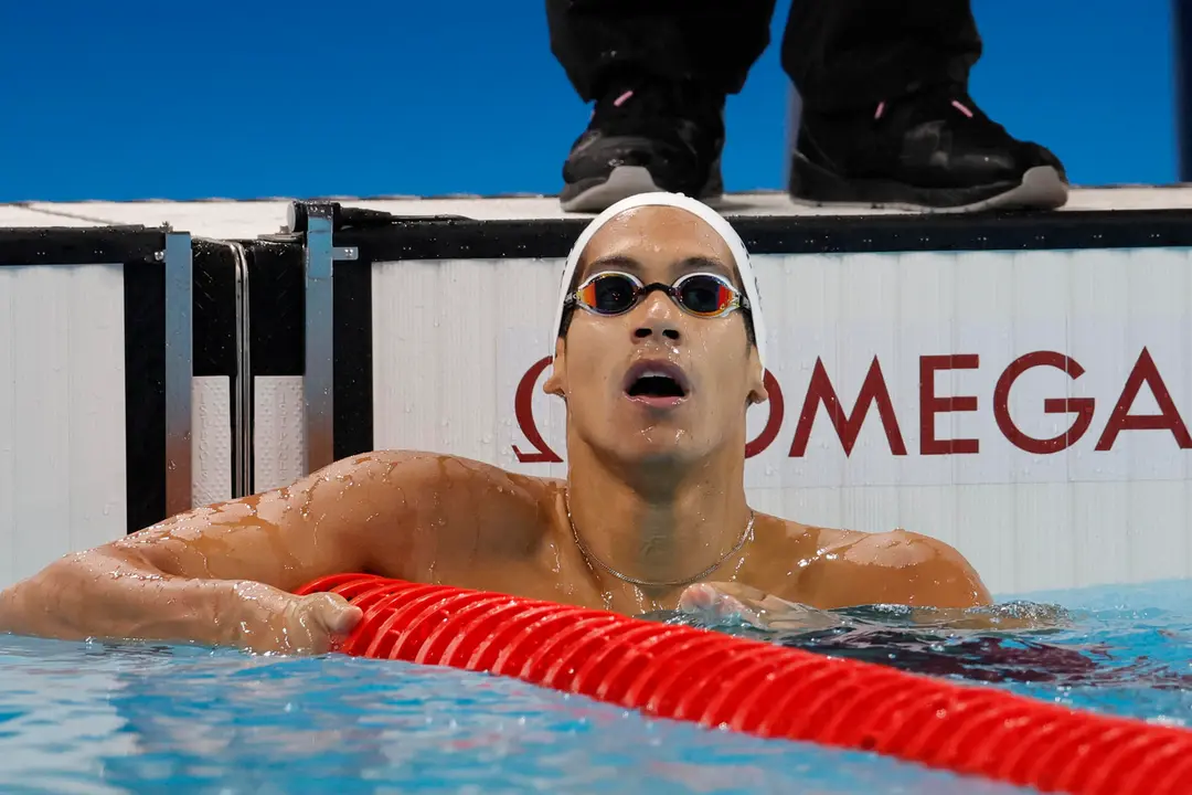 El nadador espa&ntilde;ol Hugo Gonz&aacute;lez durante la final masculina de 200m Espalda en los Juegos Ol&iacute;mpicos Par&iacute;s 2024, en el Paris La Defense Arena de Nanterre, Francia. EFE/ Lavandeira Jr