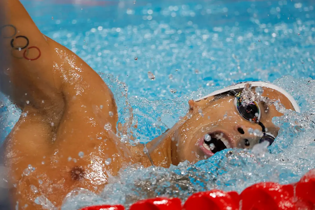 El nadador espa&ntilde;ol Hugo Gonz&aacute;lez durante la final masculina de 200m Espalda en los Juegos Ol&iacute;mpicos Par&iacute;s 2024, en el Paris La Defense Arena de Nanterre, Francia. EFE/ Lavandeira Jr