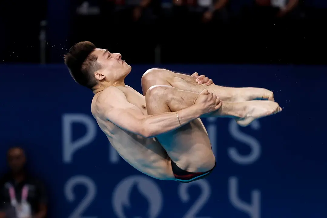 El mexicano Osmar Olvera durante su participaci&oacute;n een el trampol&iacute;n masculino de 3 m preliminar de los Juegos Ol&iacute;mpicos de Par&iacute;s 2024. EFE/EPA/MAST IRHAM