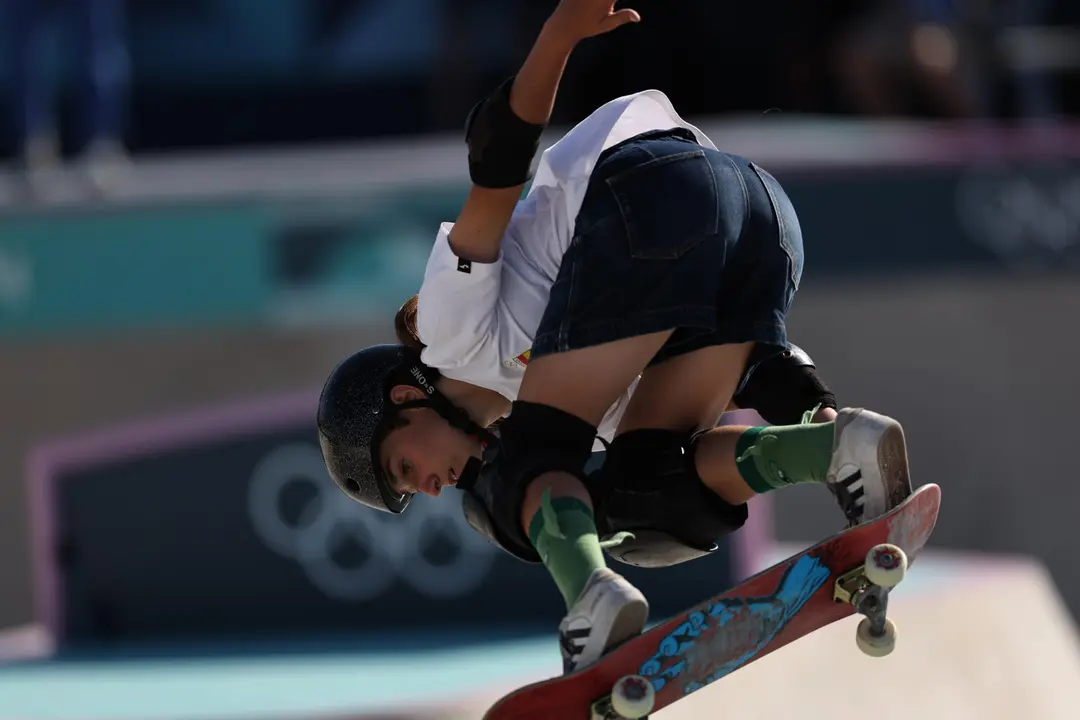 La skater espa&ntilde;ola Naia Laso compite este martes, en la final de Skateboarding Park femenino de los Juegos Ol&iacute;mpicos Par&iacute;s 2024 este martes, en la capital gala. EFE/ Sashenka Guti&eacute;rrez