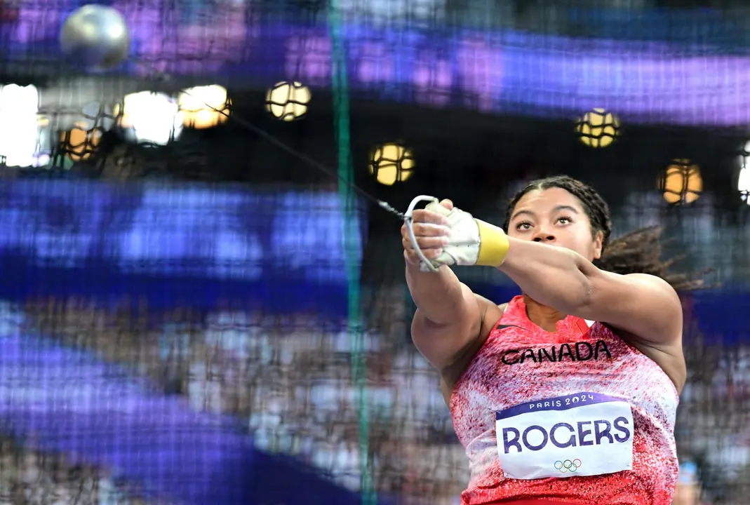 La canadiense Camryn Rogers durante la final de lanzamiento de martillo el Estadio de San Denis, Par&iacute;s, Francia. EFE/EPA/CHRISTIAN BRUNA