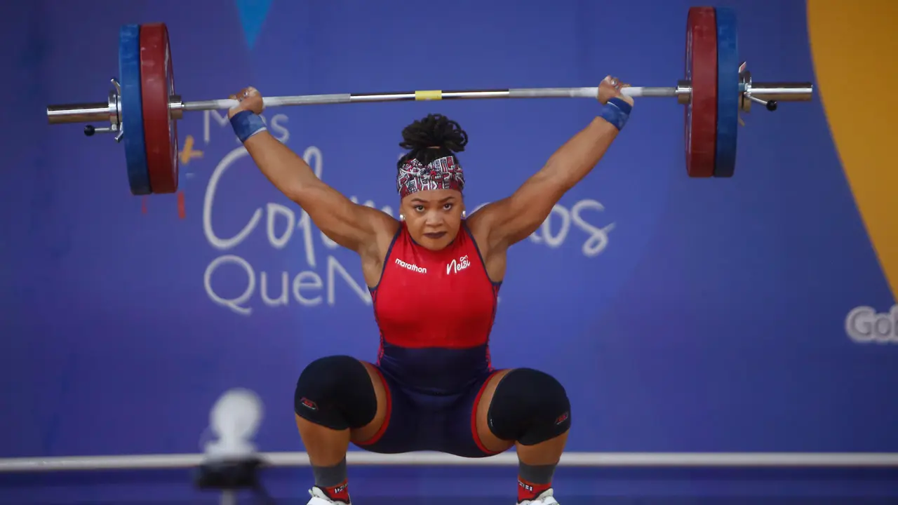 Fotograf&iacute;a de archivo de Neisi Dajomes, campeona ol&iacute;mpica de halterofilia en Tokio 2020, y una de las deportistas de Ecuador con mayores posibilidades de ganar medalla en Par&iacute;s 2024. EFE/Luis Eduardo Noriega A.