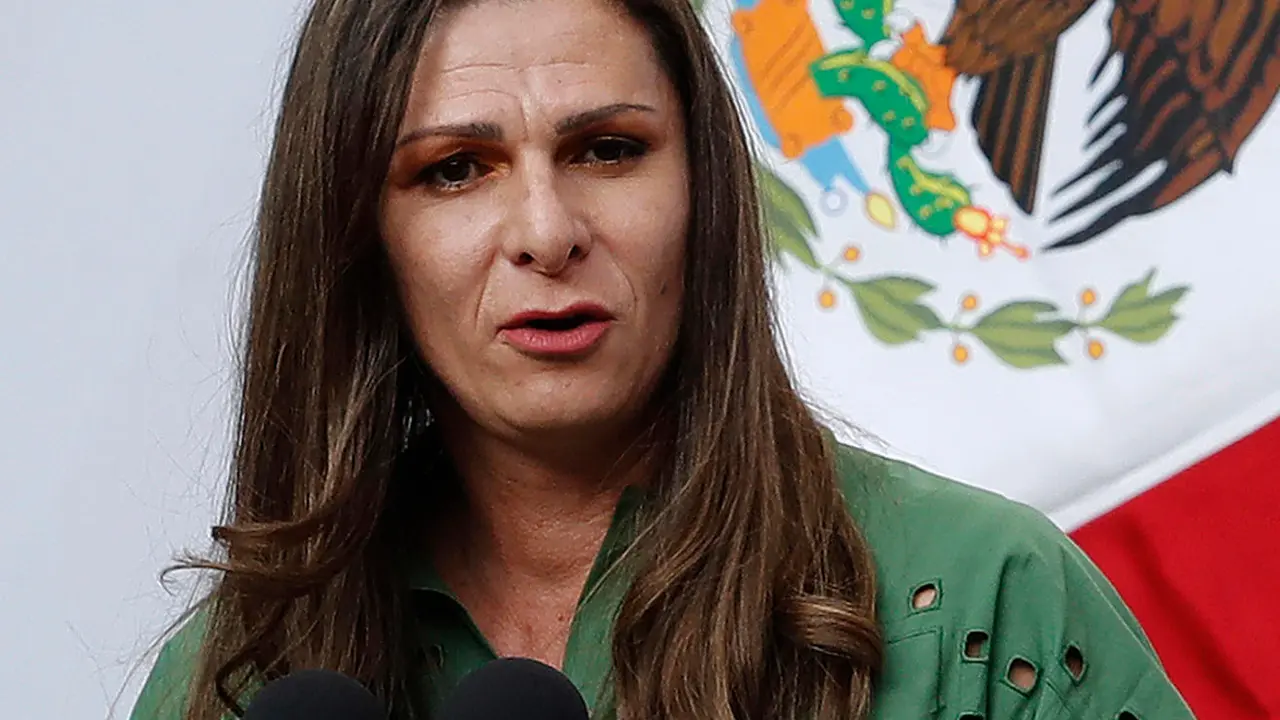 La directora general de la Comisi&oacute;n Nacional del Deporte (Conade) Ana Gabriela Guevara habla durante la ceremonia de abanderamiento de la delegaci&oacute;n mexicana que participar&aacute; en los Juegos Ol&iacute;mpicos de Par&iacute;s 2024, en el Palacio Nacional de la Ciudad de M&eacute;xico (M&eacute;xico). Fotograf&iacute;a de archivo. EFE/Mario Guzm&aacute;n