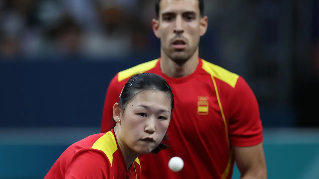 Mar&iacute;a Xiao y &Aacute;lvaro Robles no lograron pasar a semifinales en Paris. EFE/ Kiko Huesca