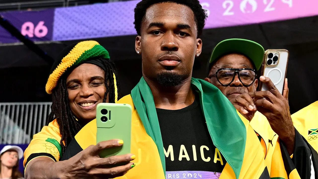 Contra todo pron&oacute;stico el jamaicano Roje Stona se colg&oacute; el oro en el concurso de lanzamiento de disco EFE/EPA/CHRISTIAN BRUNA