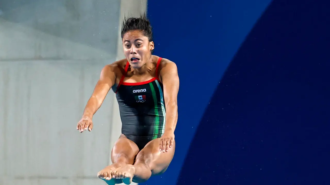 La saltadora mexicana Alejandra Estudillo se clasific&oacute; este viernes sexta en la final de trampol&iacute;n de tres metros de los Juegos Ol&iacute;mpicos de Par&iacute;s. EFE/EPA/TOLGA AKMEN