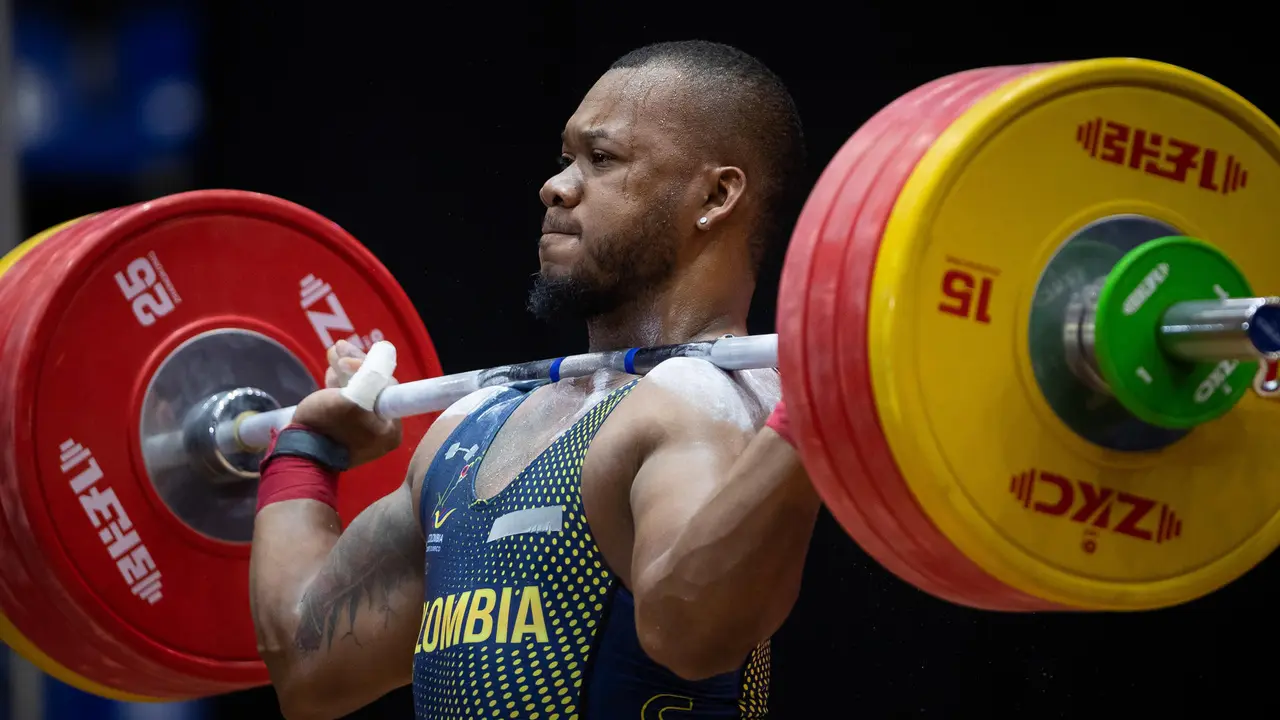 Fotograf&iacute;a de archivo del 27 de febrero de 2024 de Yeison L&oacute;pez durante el Panamericano de Halterofilia en Caracas (Venezuela). El colombiano gan&oacute; la medalla de plata en pesas este viernes en los Juegos Ol&iacute;mpicos de Par&iacute;s. EFE/ Rayner Pe&ntilde;a R.