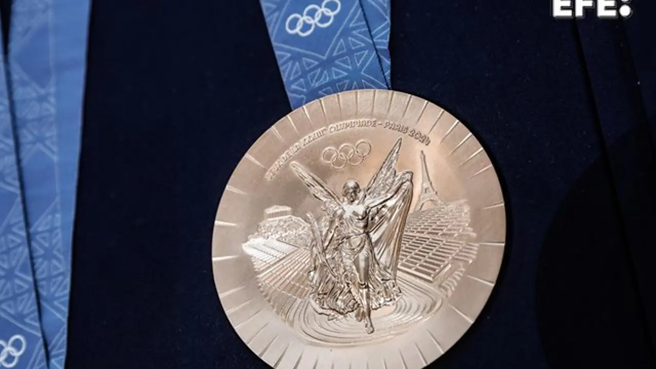Medalla de bronce de los Juegos Ol&iacute;mpicos de Par&iacute;s 2024. EFE/EPA/TERESA SUAREZ