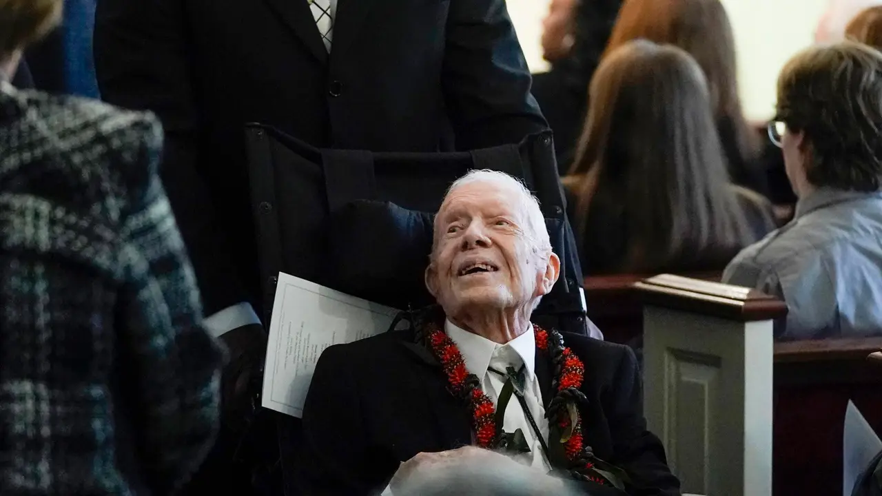Foto de archivo del 29 de noviembre de 2023 del expresidente de Estados Unidos Jimmy Carter en el funeral de su esposa, Rosalynn Carter, en Plains, Georgia, EE. UU. EFE/EPA/ALEX BRANDON / POOL