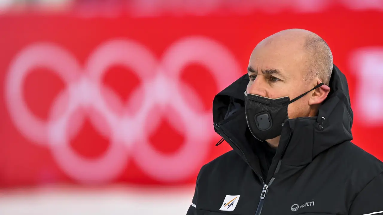 Foto del sueco-brit&aacute;nico Johan Eliasch, presidente de la Federaci&oacute;n Internacional de Esqu&iacute; (FIS), durante los Juegos Ol&iacute;mpicos de Invierno de China 2022. EFE/EPA/JEAN-CHRISTOPHE BOTT