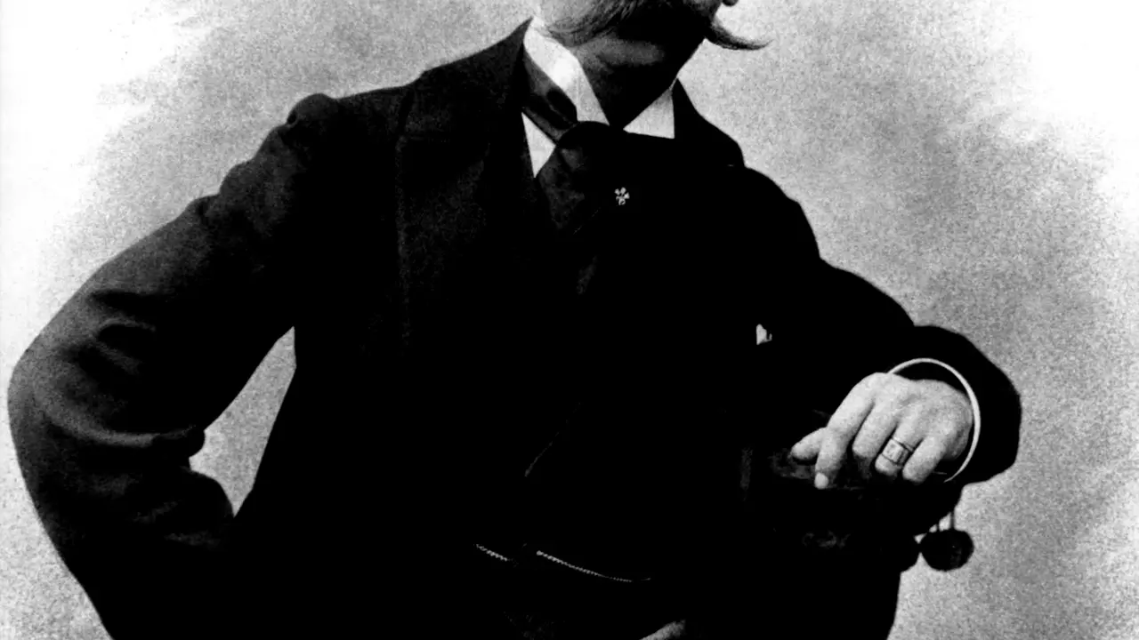 Retrato del Bar&oacute;n Pierre de Coubertin, historiador y pedagogo, fundador de los modernos Juegos Ol&iacute;mpicos y presidente del Comit&eacute; Ol&iacute;mpico Internacional hasta 1925. EFE/aa/Archivo