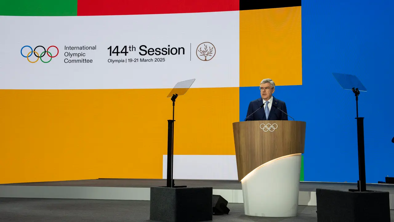 El presidente del Comit&eacute; Ol&iacute;mpico Internacional (COI), el alem&aacute;n Thomas Bach, interviene en la 144 Sesi&oacute;n del COI. EFE/ IOC/GREG MARTIN